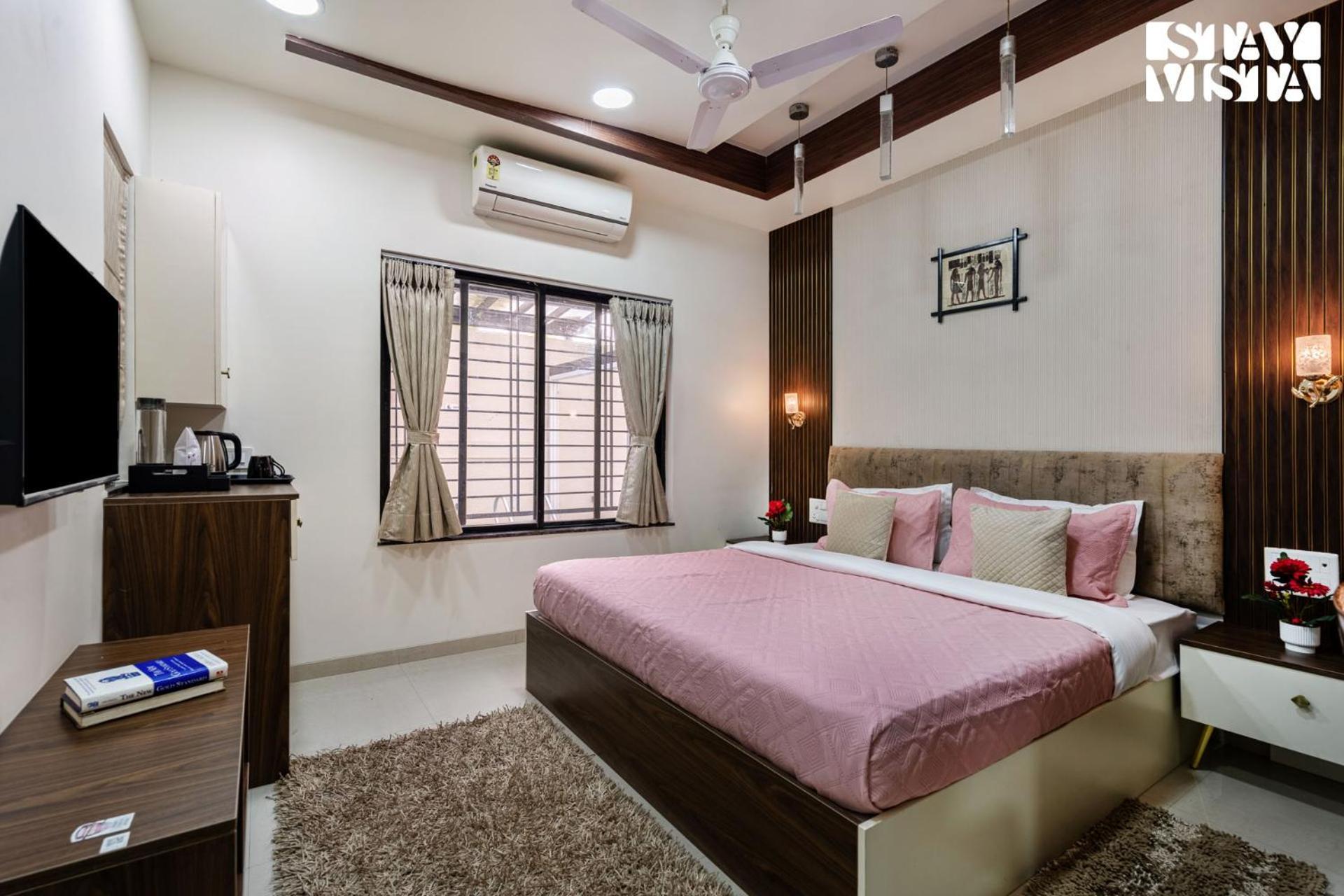 Serenity Meadows With Pool By Veo - Part Of Stayvista Nashik Exterior foto
